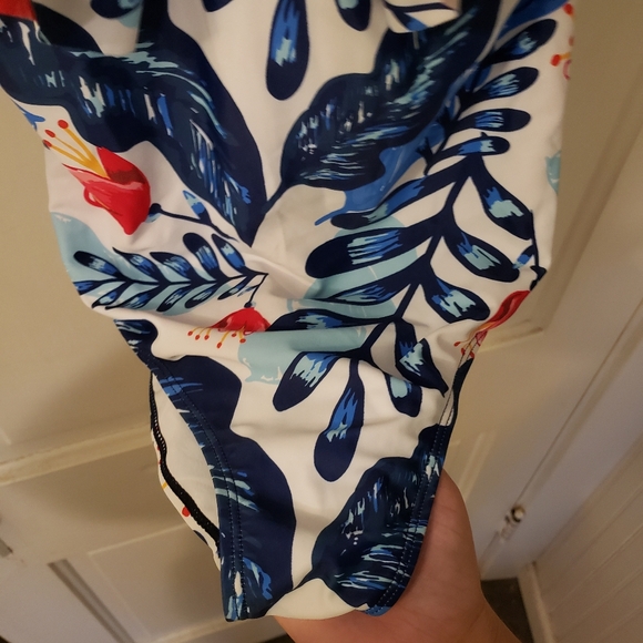 Tropical Ruffle Vneck One Piece Swimsuit - Picture 4 of 6